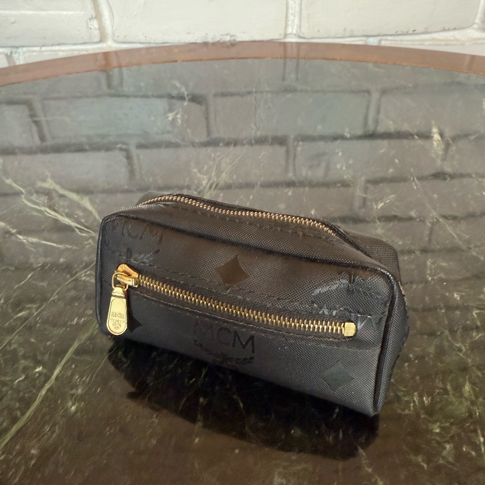 MCM Exclusive Edition Visetos Black and Gold Key & Coin purse - Picture 7 of 7